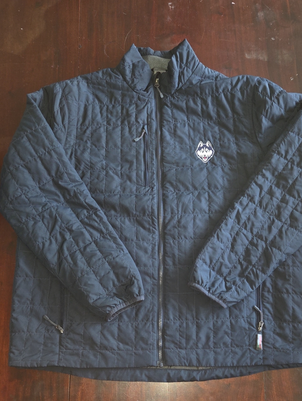 Storm Creek Men's Traveler Jacket Uconn Huskies Edition.  Size XL Men's
